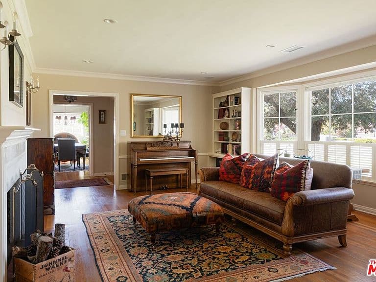 Listing photo 5