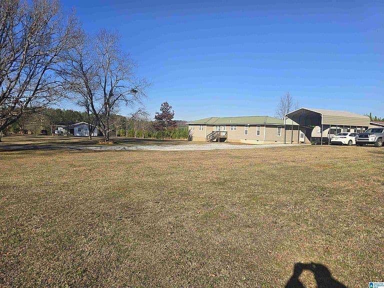 Listing photo 5