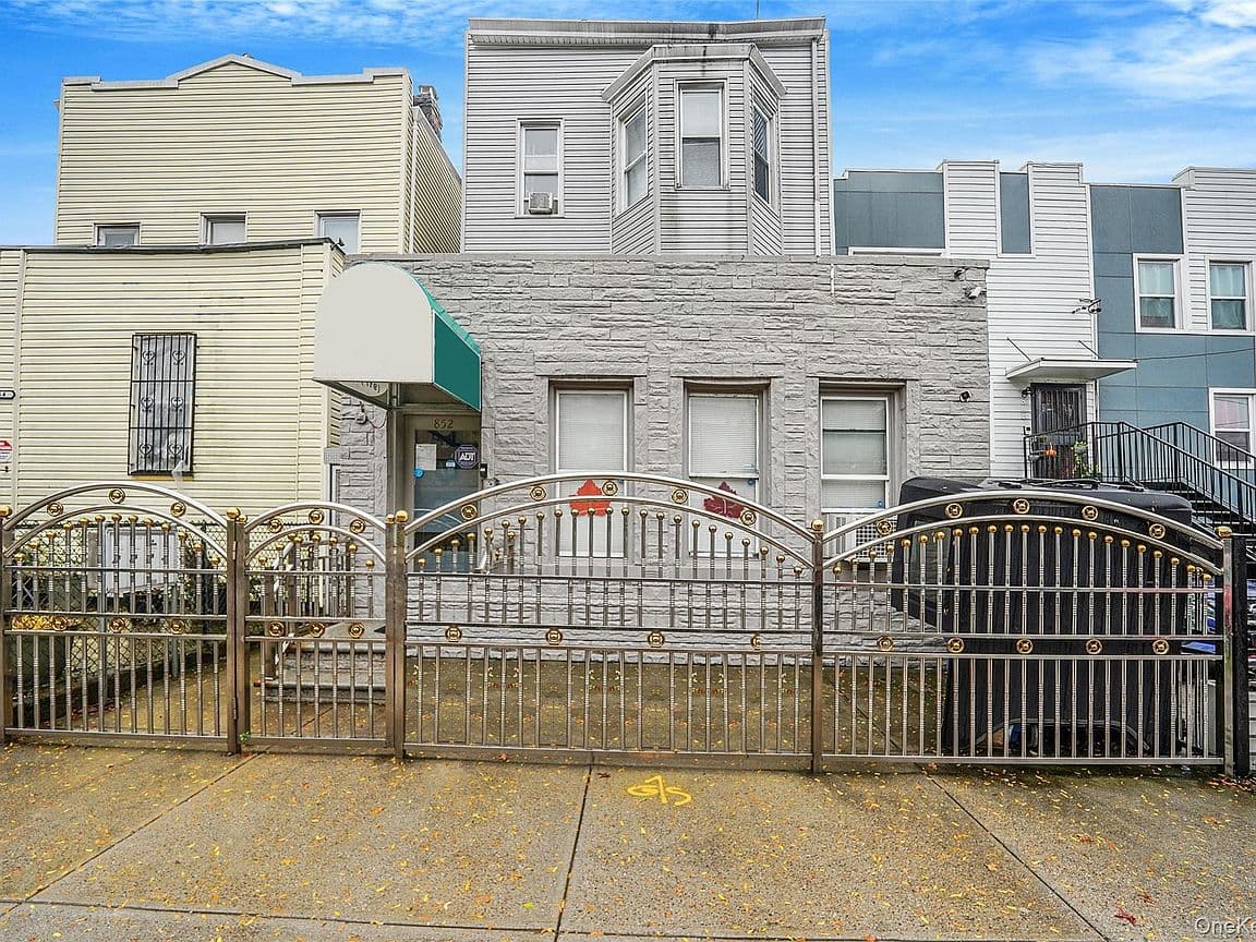 Primary listing photo