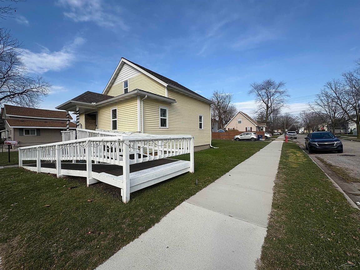 Primary listing photo