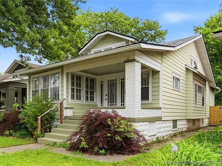 Listing photo 3