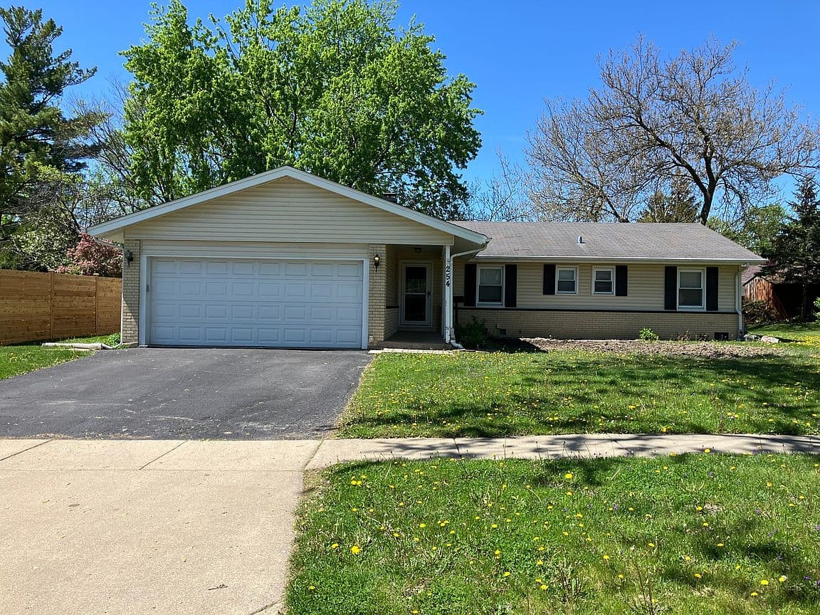 Primary listing photo
