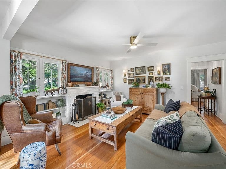 Listing photo 3