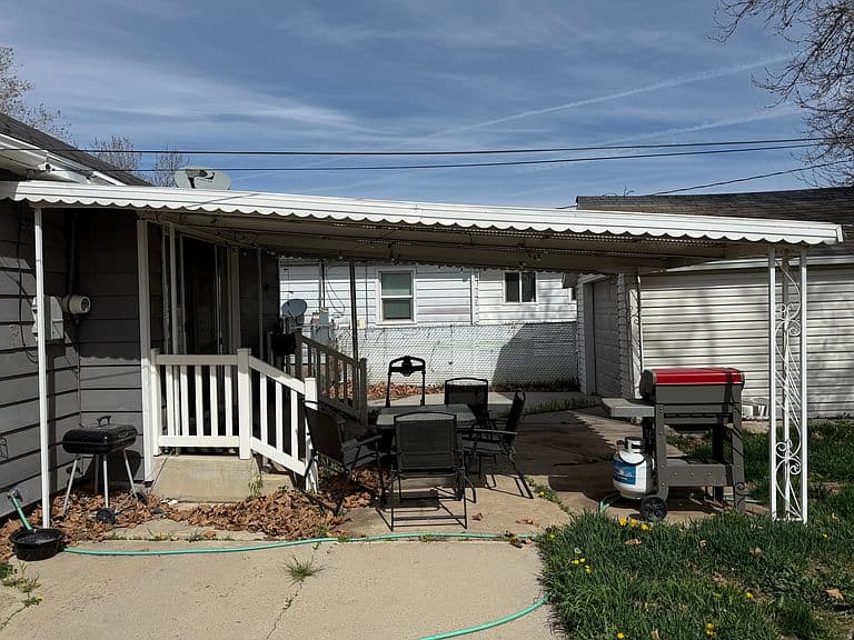 Listing photo 5