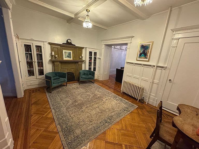 Listing photo 5