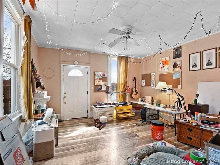 Listing photo 3