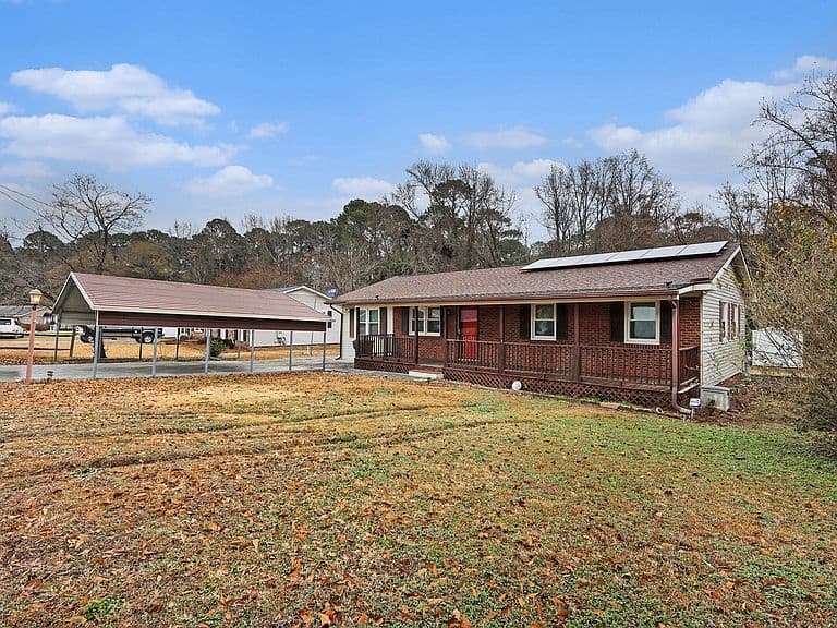 Listing photo 2