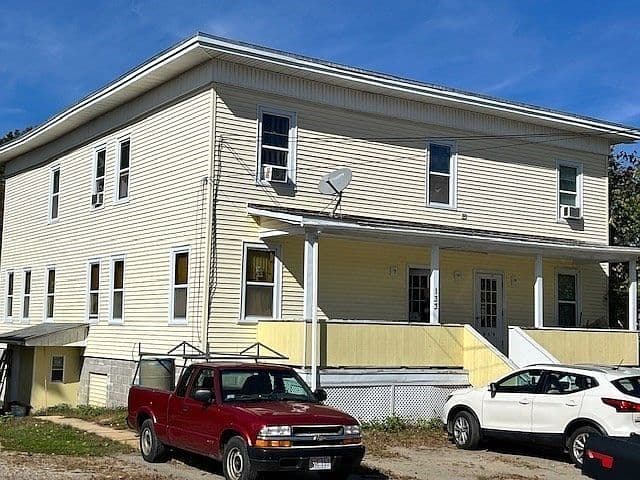 Listing photo 2