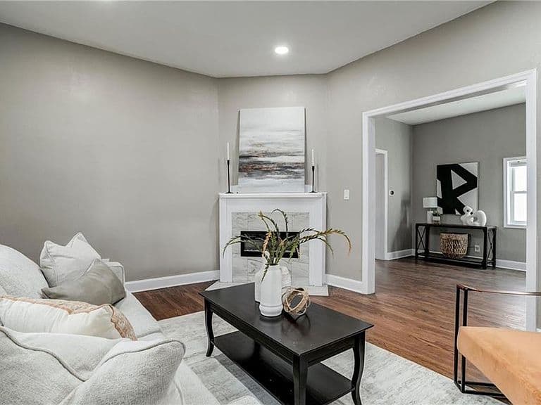 Listing photo 4