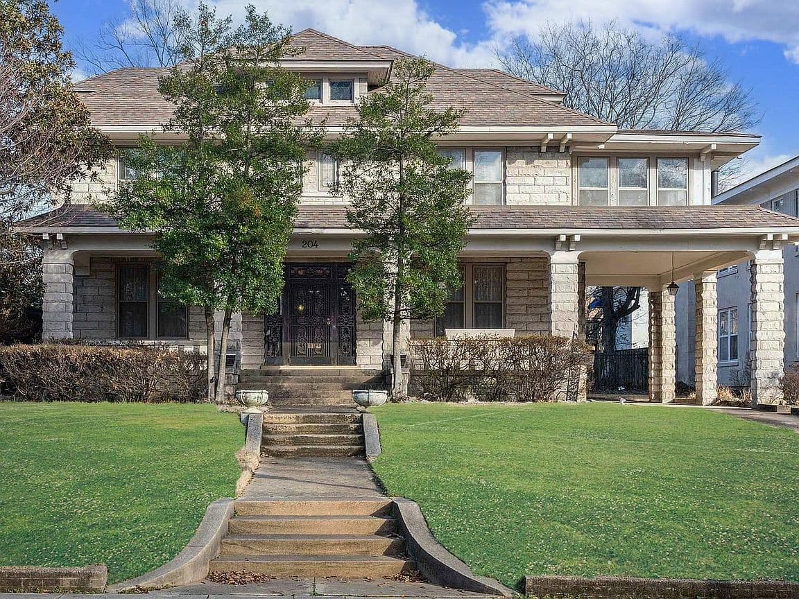 Primary listing photo