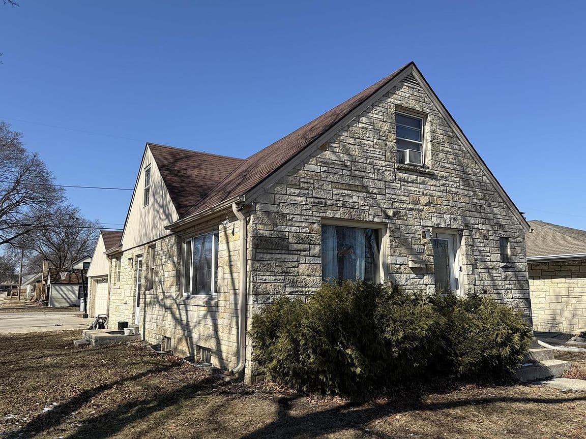 Primary listing photo