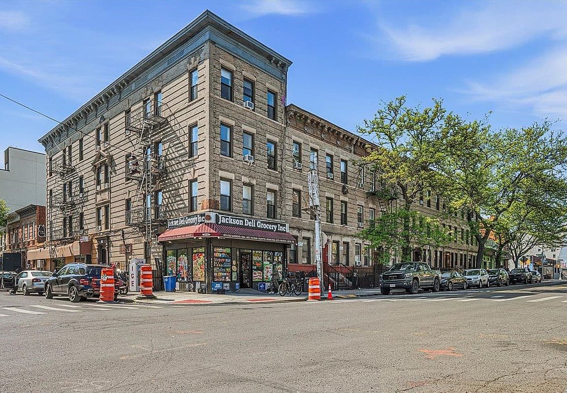 Primary listing photo