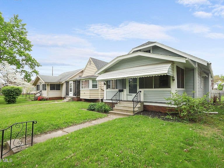 Listing photo 3