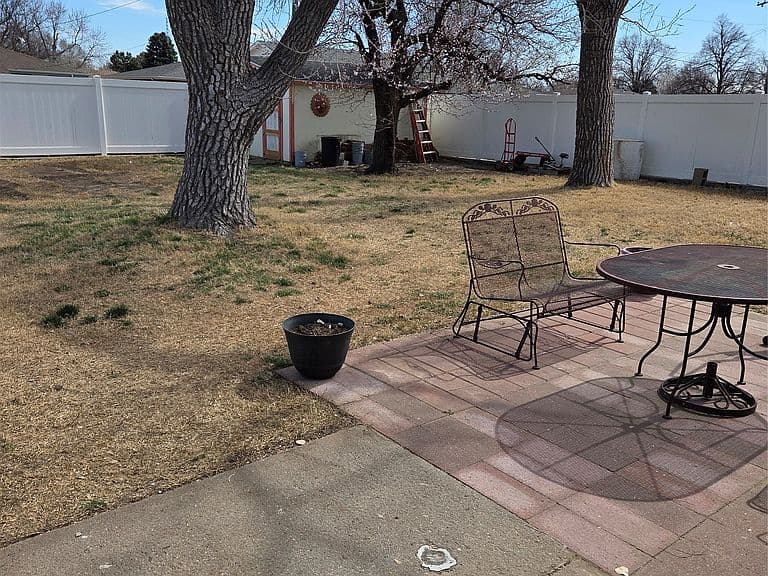 Listing photo 3