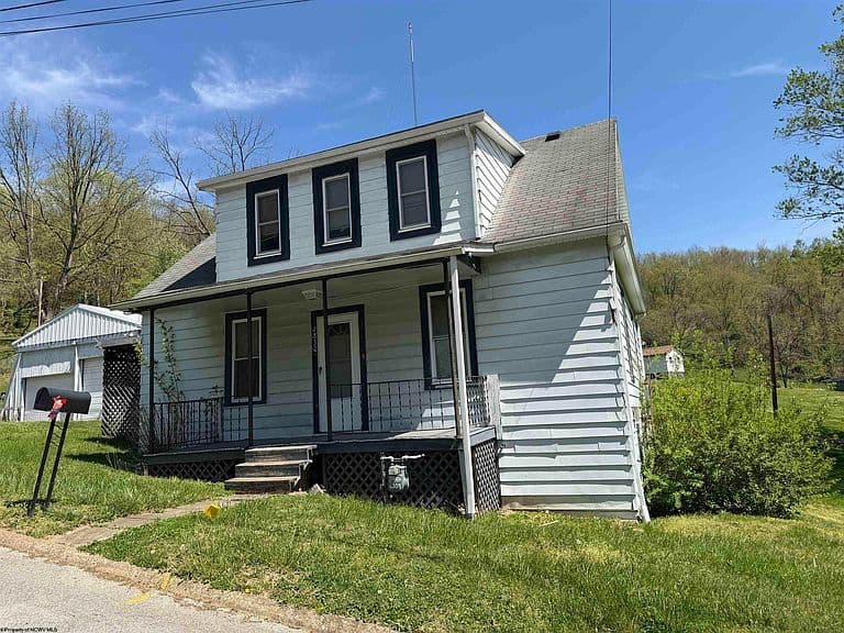 Listing photo 2