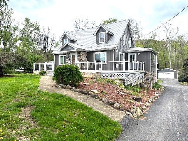 Listing photo 2