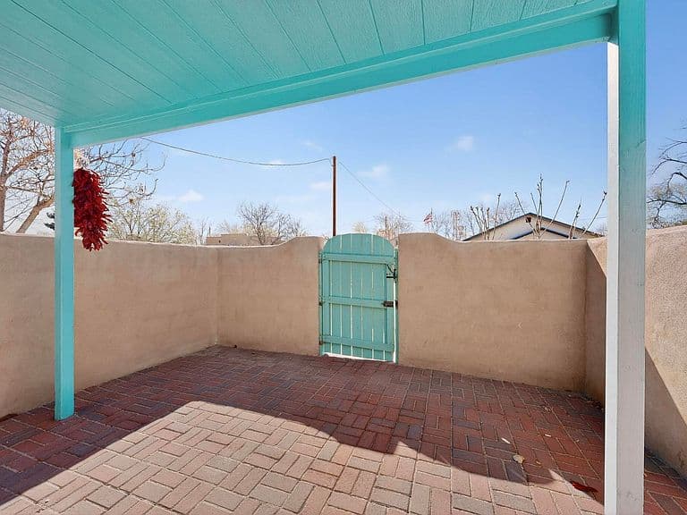 Listing photo 4