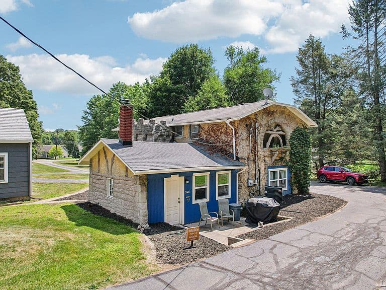 Listing photo 4
