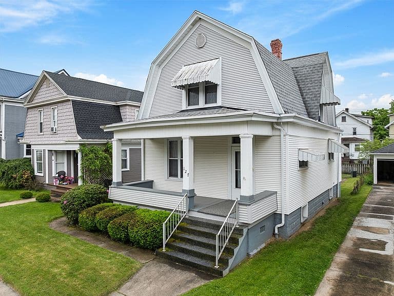 Listing photo 3