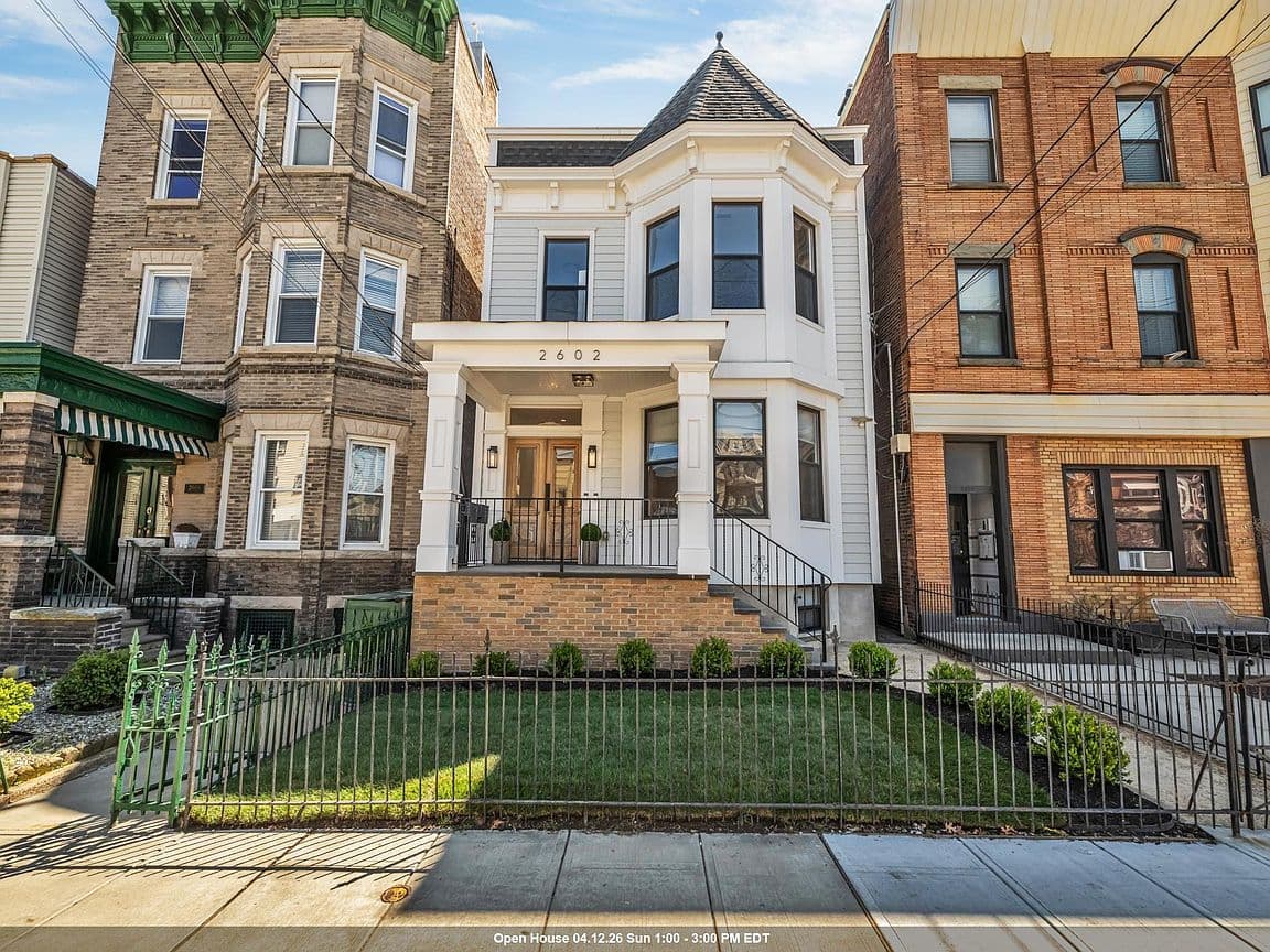 Primary listing photo