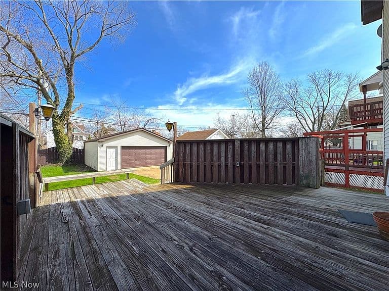 Listing photo 5