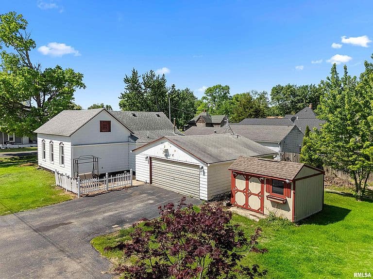 Listing photo 4