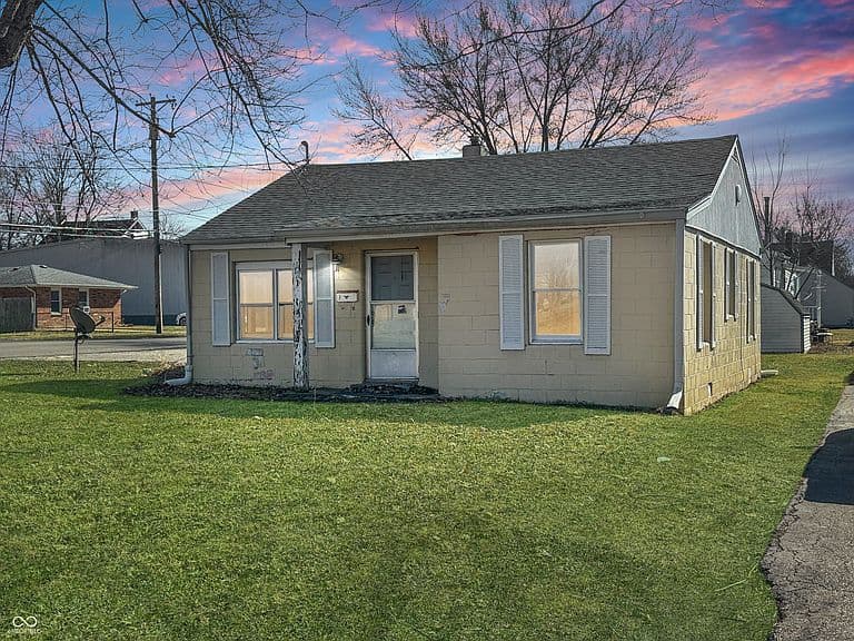 Listing photo 2