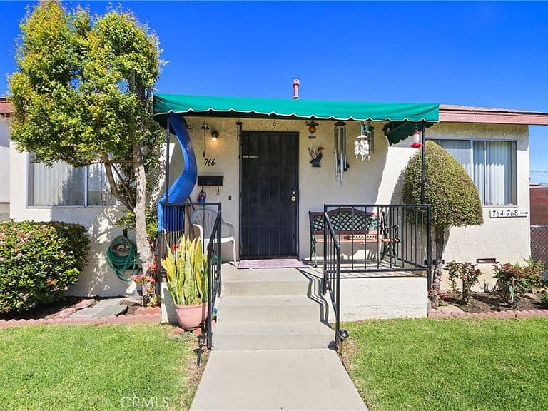 Listing photo 3