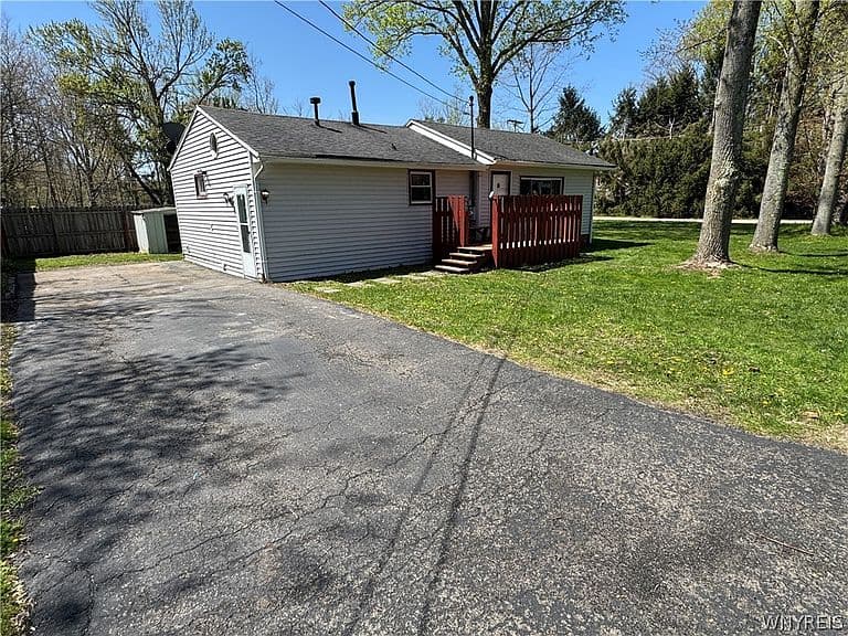 Listing photo 5