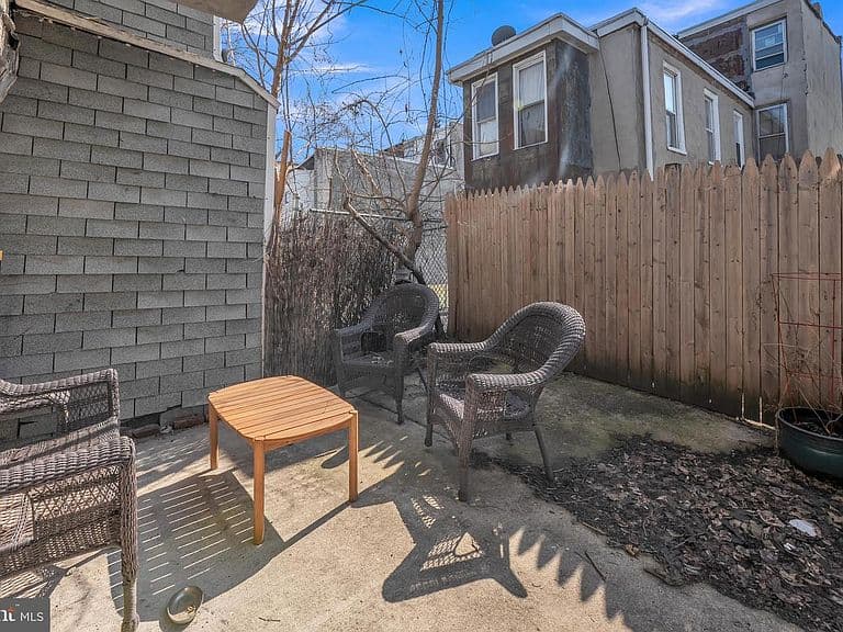 Listing photo 5