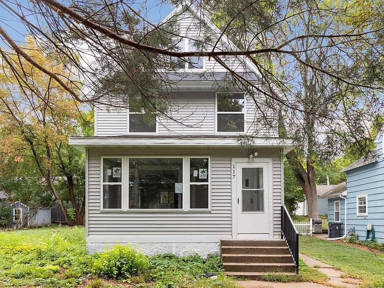 Listing photo 2