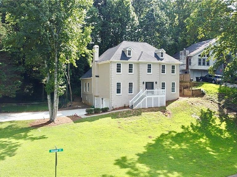 Listing photo 4