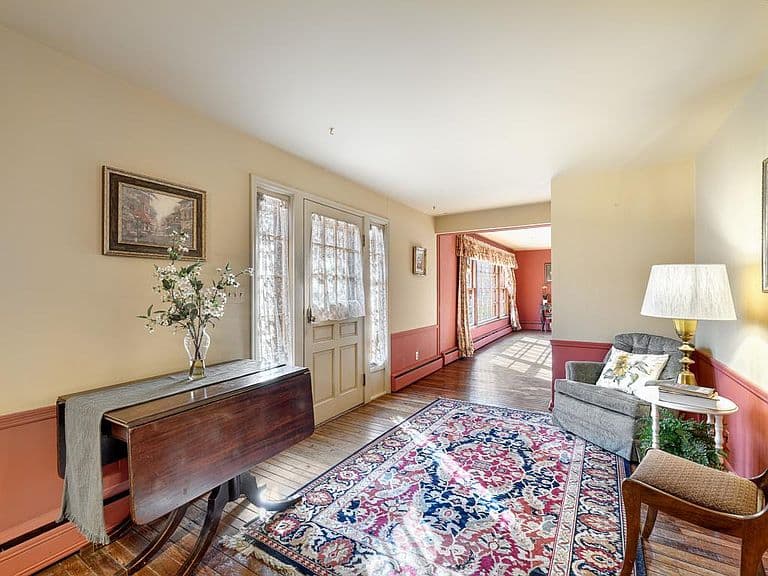 Listing photo 4