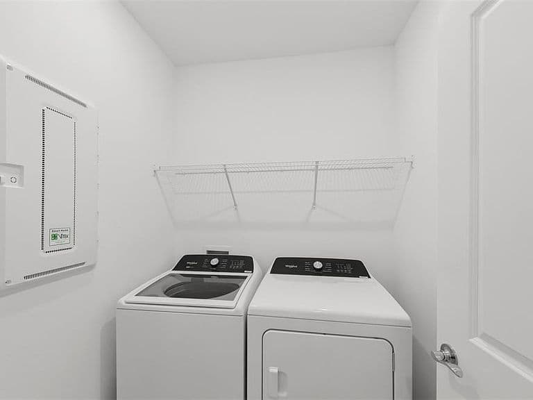 Listing photo 5