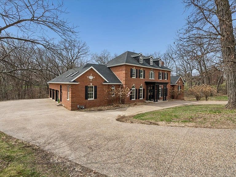 Listing photo 3
