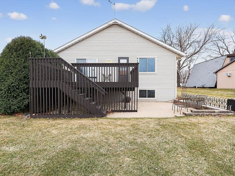 Listing photo 4