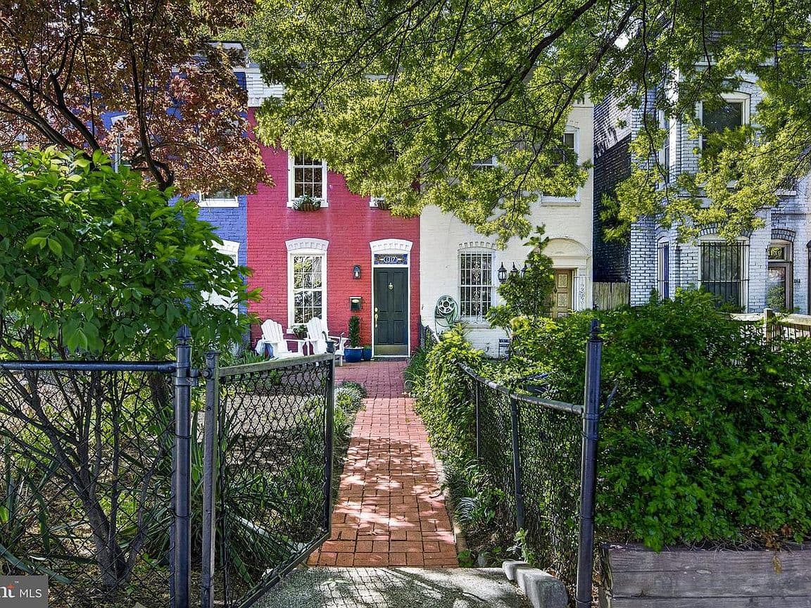 Primary listing photo