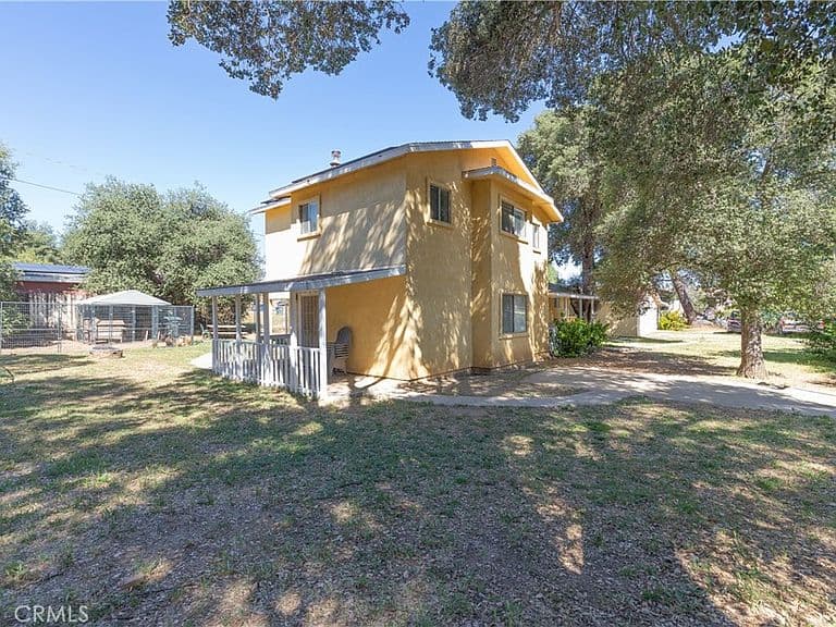 Listing photo 5