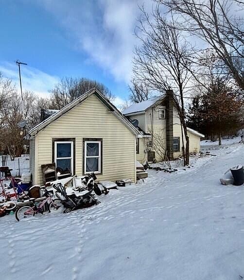 Listing photo 5