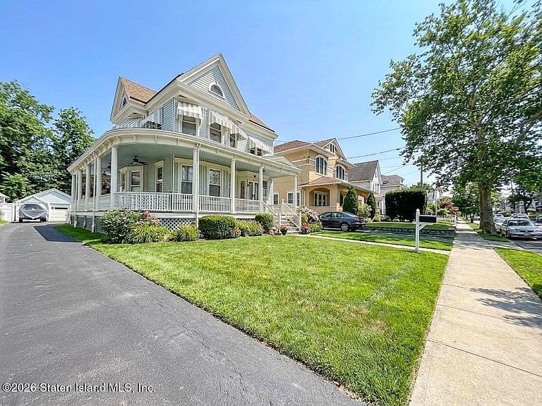 Listing photo 4