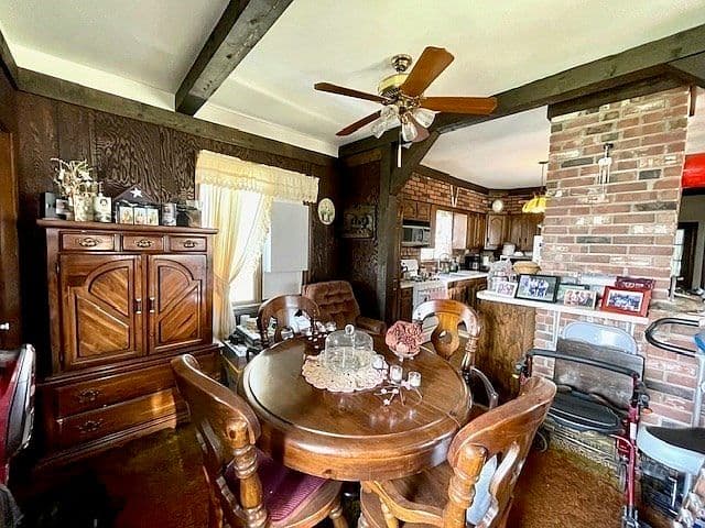 Listing photo 5