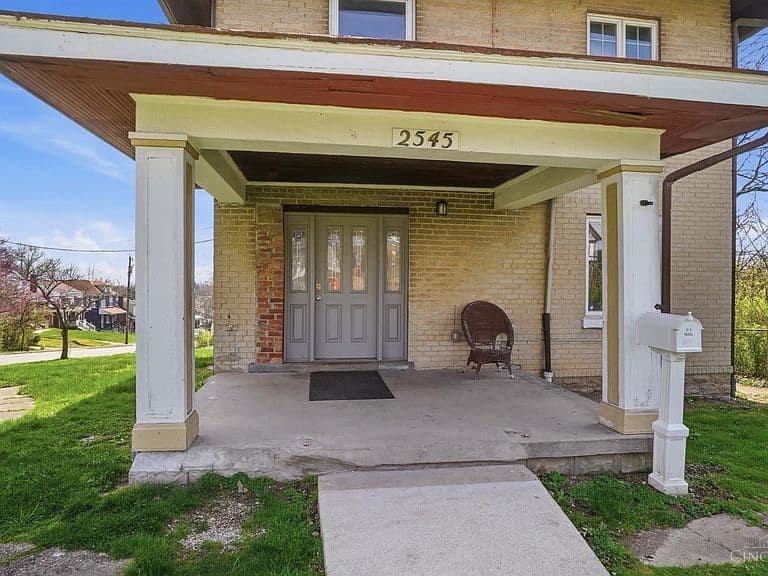 Listing photo 4