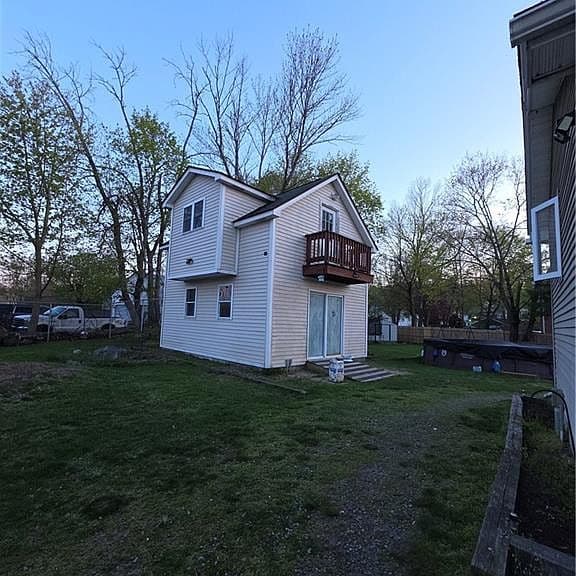 Listing photo 2