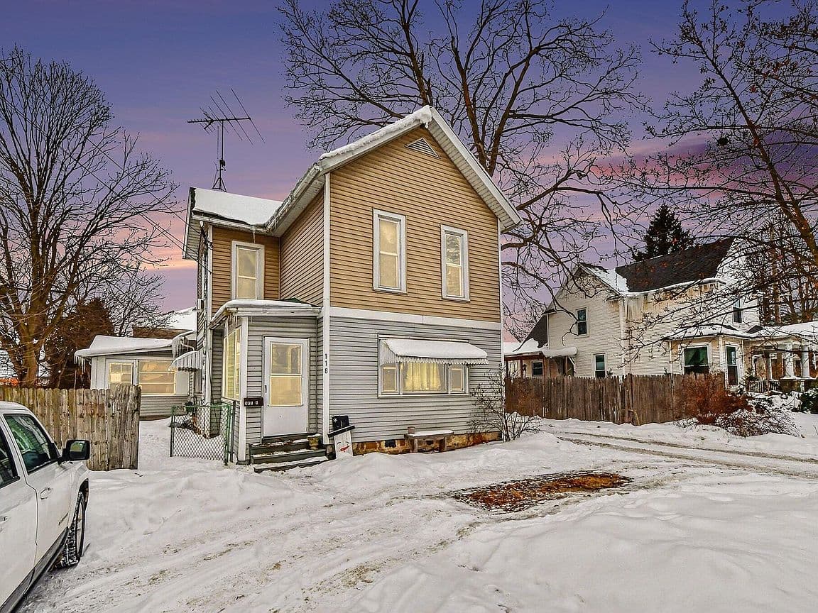 Primary listing photo