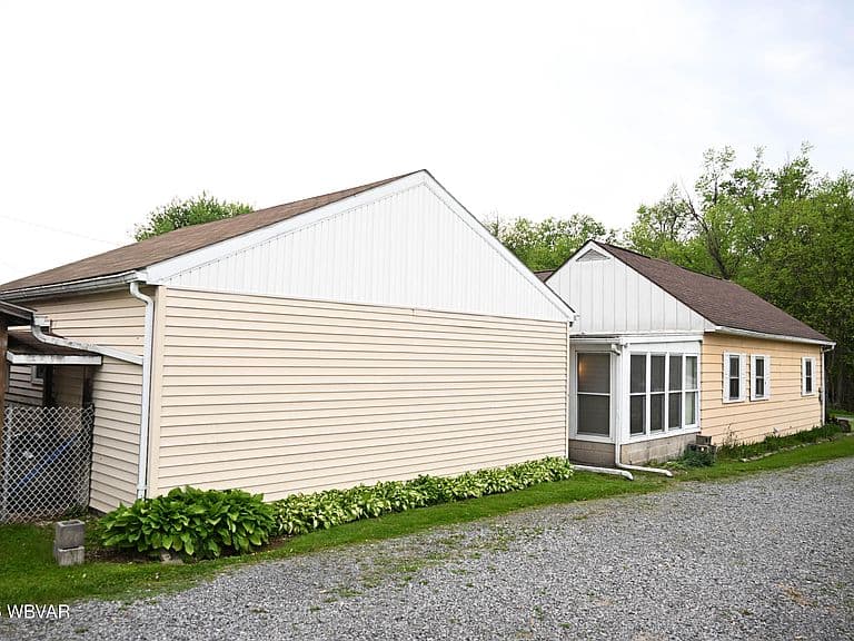Listing photo 4