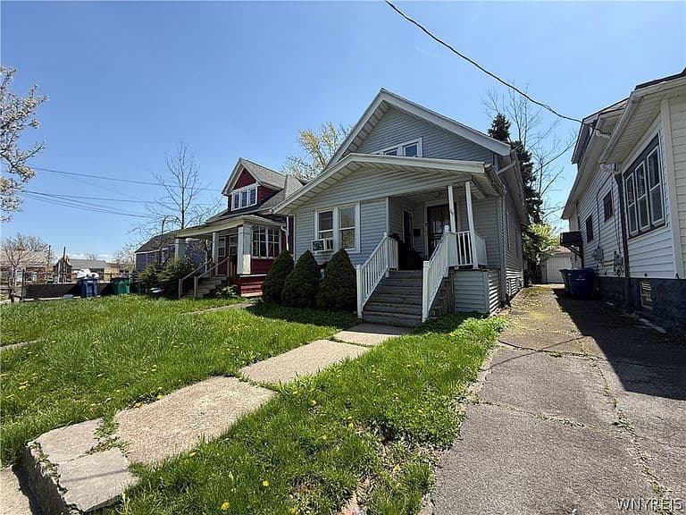 Listing photo 3
