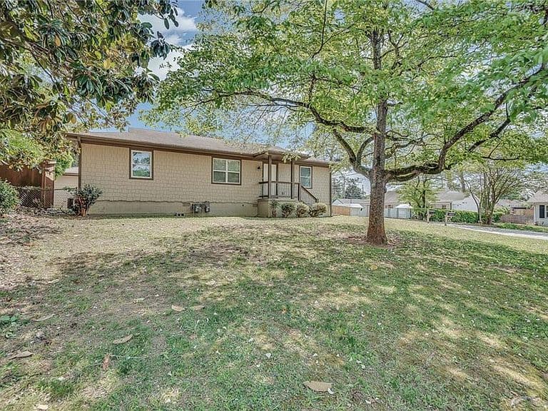 Listing photo 4