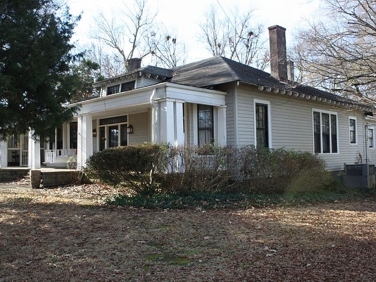 Listing photo 4