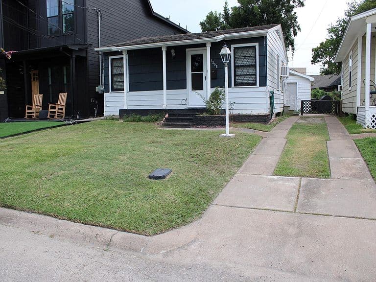 Listing photo 3