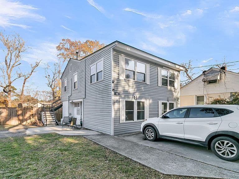 Listing photo 4